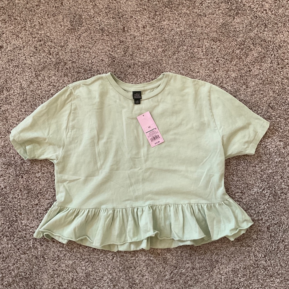 Women’s cropped ruffle T